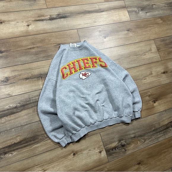 Vintage 90’s Logo Athletic Kansas City Chiefs Crewneck Sweatshirt - Picture 2 of 8